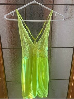 AVIDLOVE NEON GREEN LACE BABYDOLL SLIP DRESS
